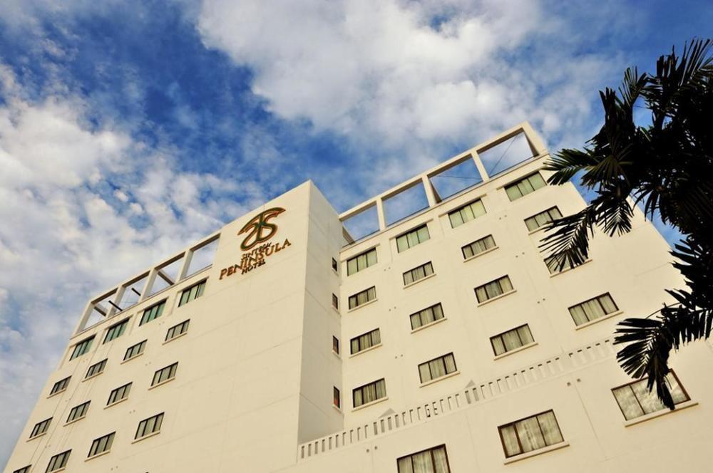 Sintesa Peninsula Hotel Палембанг Екстериор снимка