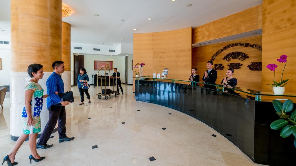 Sintesa Peninsula Hotel Палембанг Екстериор снимка