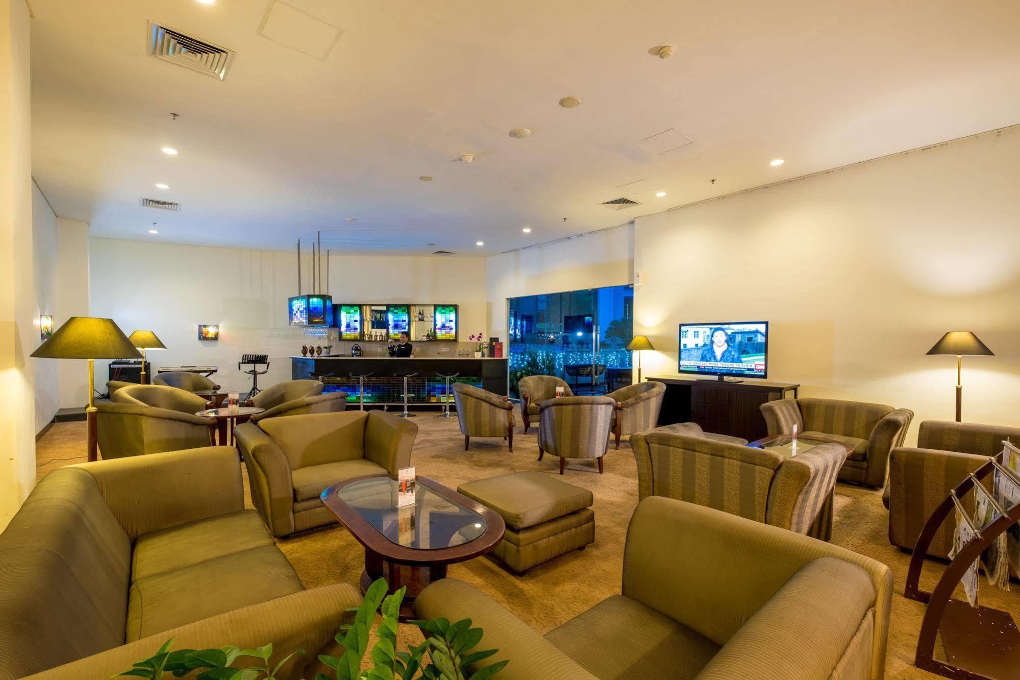 Sintesa Peninsula Hotel Палембанг Екстериор снимка